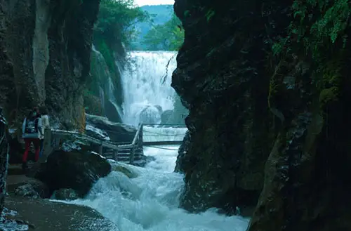 石门关