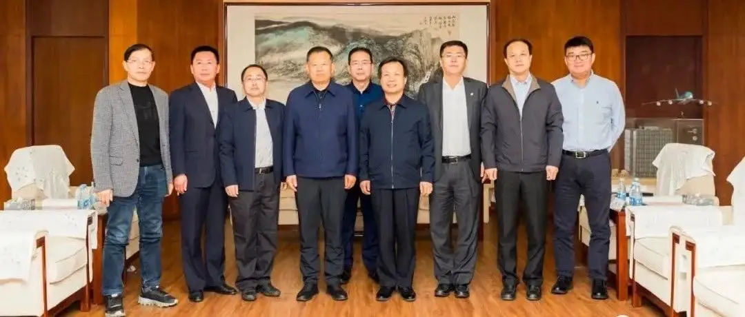 中青旅董事长康国明会见广安市委书记李建勤与易园集团董事长易文清一行